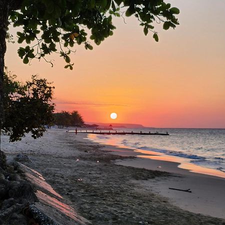Cozy Villa Escape Runaway Bay Kültér fotó
